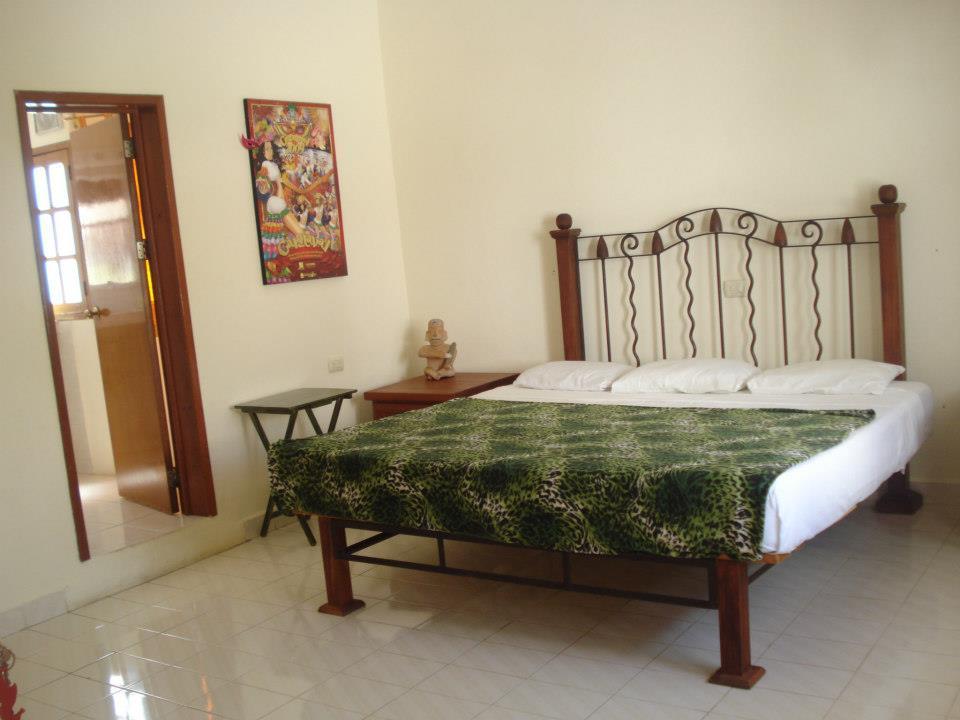 Beachouse Dive Hostel Cozumel Exterior photo